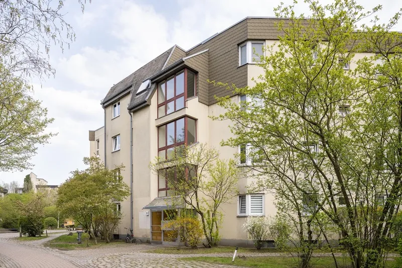 Ruhige Balkonwohnung im Grünen mit WBS — photo 1